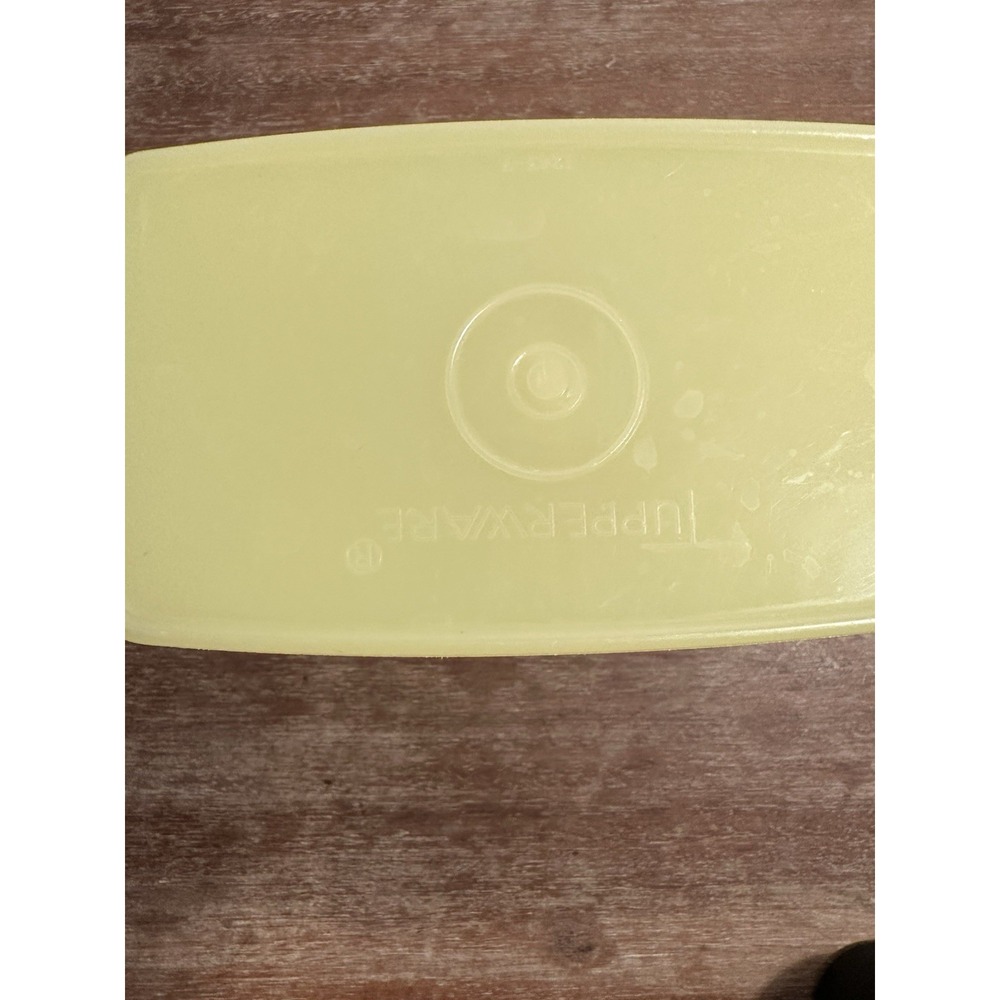 Tupperware Small Yellow Rectangular Container With Lid #1243 - Picture 3 of 3